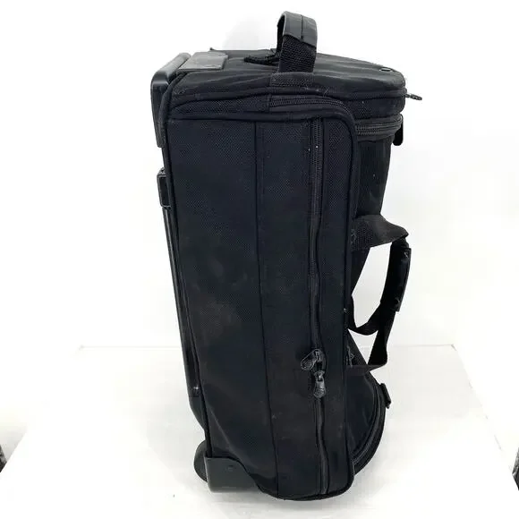 Briggs & Riley Baseline Black 22” Rolling Duffle Bag - Picture 4 of 15